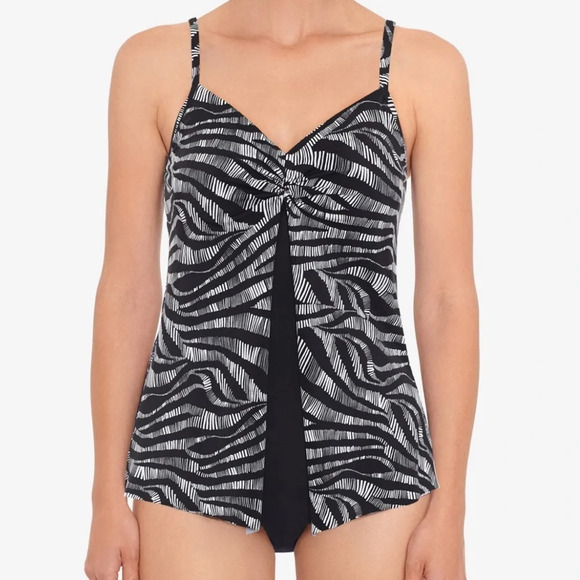 Swim Solutions Twist-Front Flyaway Fauxkini One-Piece Swimsuit plus size 18 NWT - Picture 1 of 8